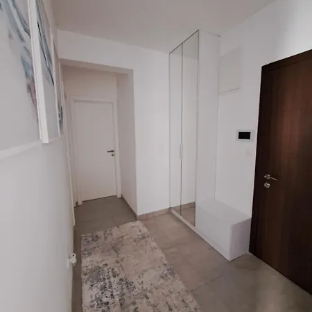 Luxury Kod Kafeterije 5 I Wabi Sabi Appartement